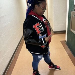 Meet your Posher, Daniale